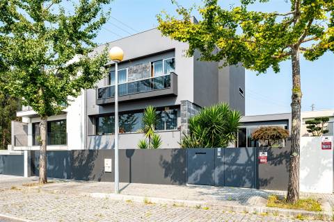 Moradia Isolada T4 Venda em Cidade da Maia,Maia