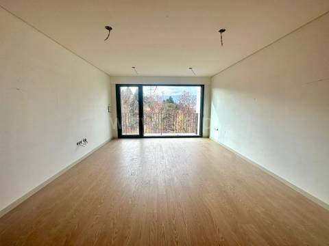 Apartamento T1 Edifício do CAMPUS, junto à entrada da UTAD Vila real