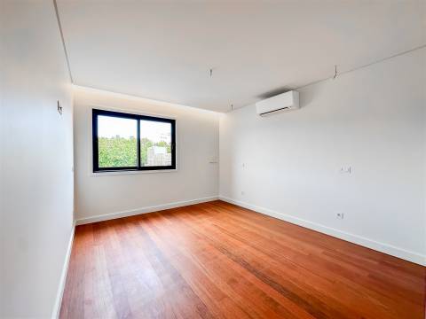 Apartamento T4 Arrendamento em Matosinhos e Leça da Palmeira,Matosinhos