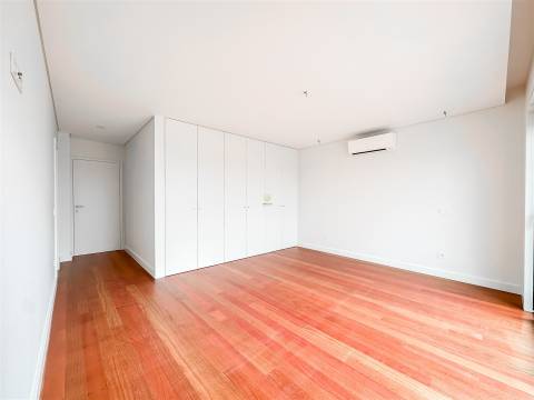 Apartamento T4 Arrendamento em Matosinhos e Leça da Palmeira,Matosinhos