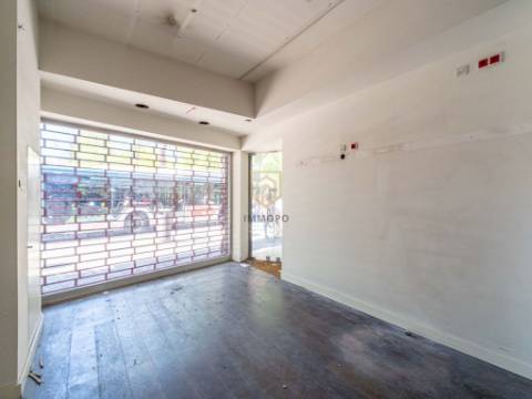 Loja para arrendar na zona da Boavista