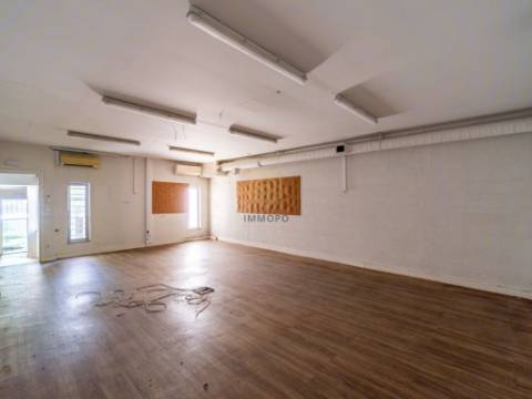 Loja para arrendar na zona da Boavista