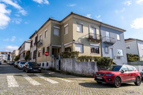 Moradia Geminada T6 Venda em Paranhos,Porto