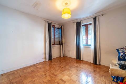 Moradia Geminada T6 Venda em Paranhos,Porto