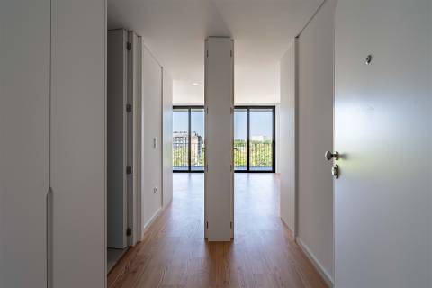 Apartamento T1 com Garagem e Varanda no Parque dos Sobreiros 2 - Asprela, Porto