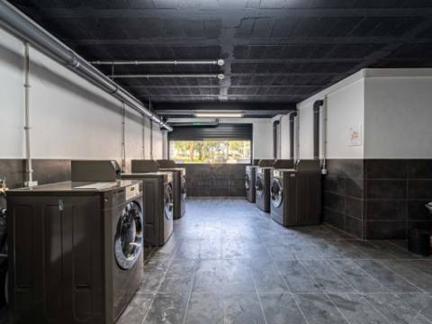 Apartamento T1 com Garagem e Varanda no Parque dos Sobreiros 2 - Asprela, Porto