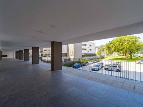 Apartamento T1 com Garagem e Varanda no Parque dos Sobreiros 2 - Asprela, Porto