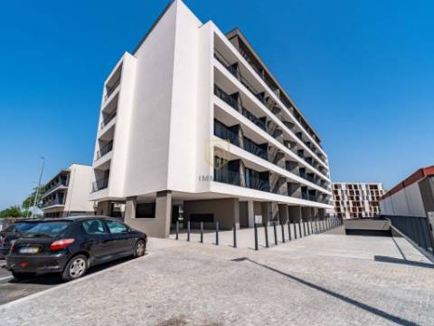 T1 com Garagem e Varanda no Porto para Arrendamento - Asprela, Porto