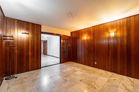 T6 AVIZ / Com Varanda