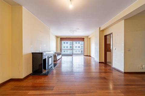 T6 AVIZ / Com Varanda