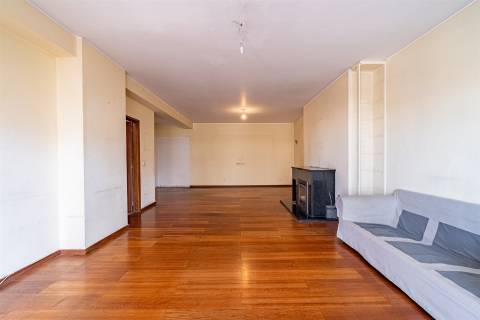 T6 AVIZ / Com Varanda