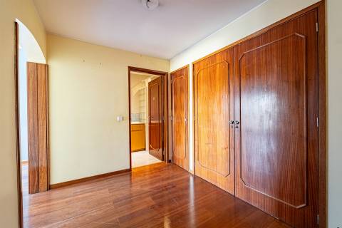 T6 AVIZ / Com Varanda