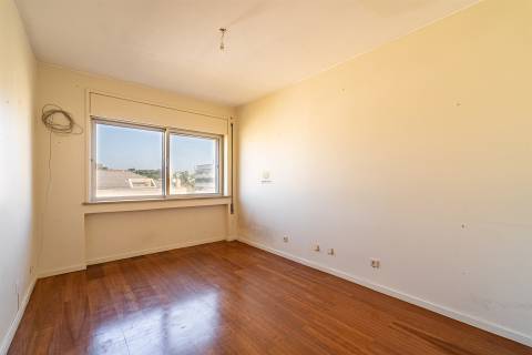 T6 AVIZ / Com Varanda