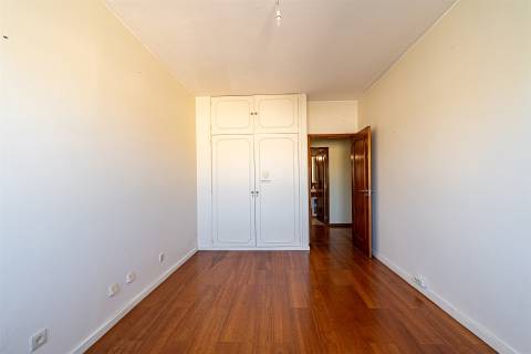 T6 AVIZ / Com Varanda