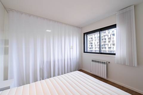 Apartamento T0 equipado e mobilado nas Antas, para venda.