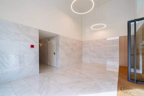 Apartamento T0 equipado e mobilado nas Antas, para venda.