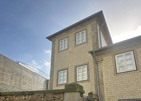 T1 com Garagem e Jardim na Foz