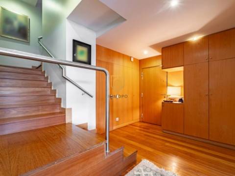 T3 Duplex em Condomínio Fechado