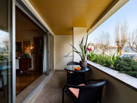 T3 Duplex em Condomínio Fechado