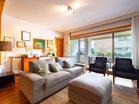 T3 Duplex em Condomínio Fechado