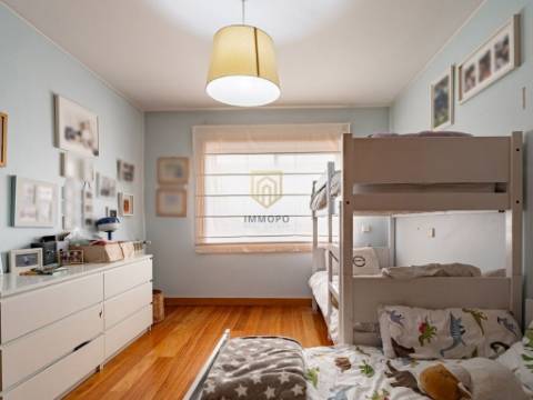 T3 Duplex em Condomínio Fechado