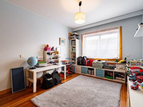 T3 Duplex em Condomínio Fechado