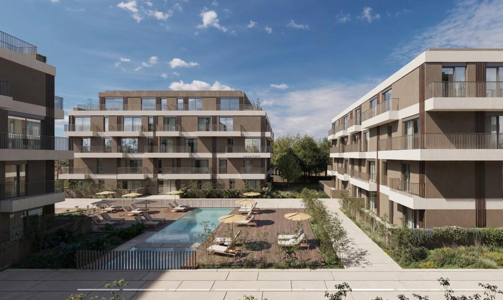 T2 Novo com piscina , em condomínio fechado