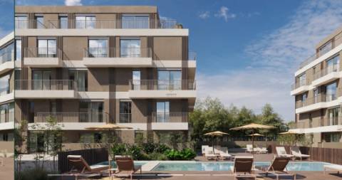 T2 Novo com piscina , em condomínio fechado