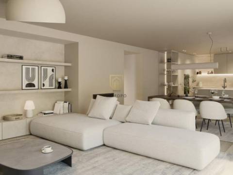 Apartamento T4 DUPLEX Venda em Ramalde,Porto