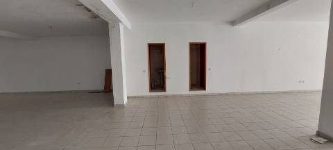 Espaço para comércio ou serviços, São Vitor