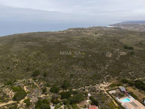 Torne seu sonho realidade com este lote de terreno urbano de 1160m² em Vale da Telha