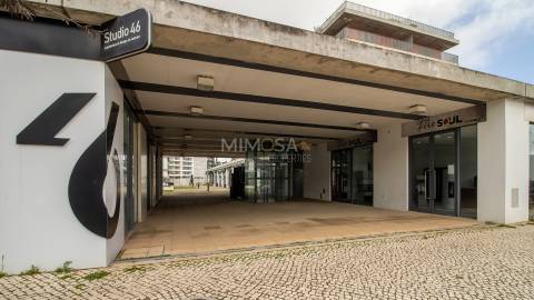 Loja em Localização Central - Junto à Câmara Municipal de Lagos