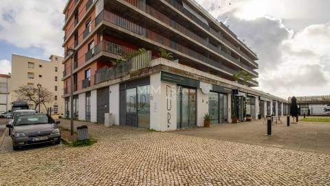 Loja em Localização Central - Junto à Câmara Municipal de Lagos