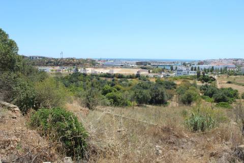 Excelente terreno para construção de blocos apartamentos em Lagos