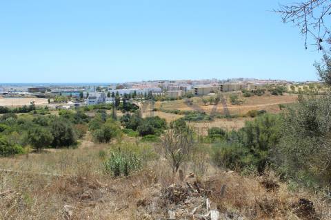 Excelente terreno para construção de blocos apartamentos em Lagos