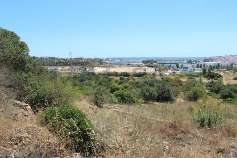 Excelente terreno para construção de blocos apartamentos em Lagos
