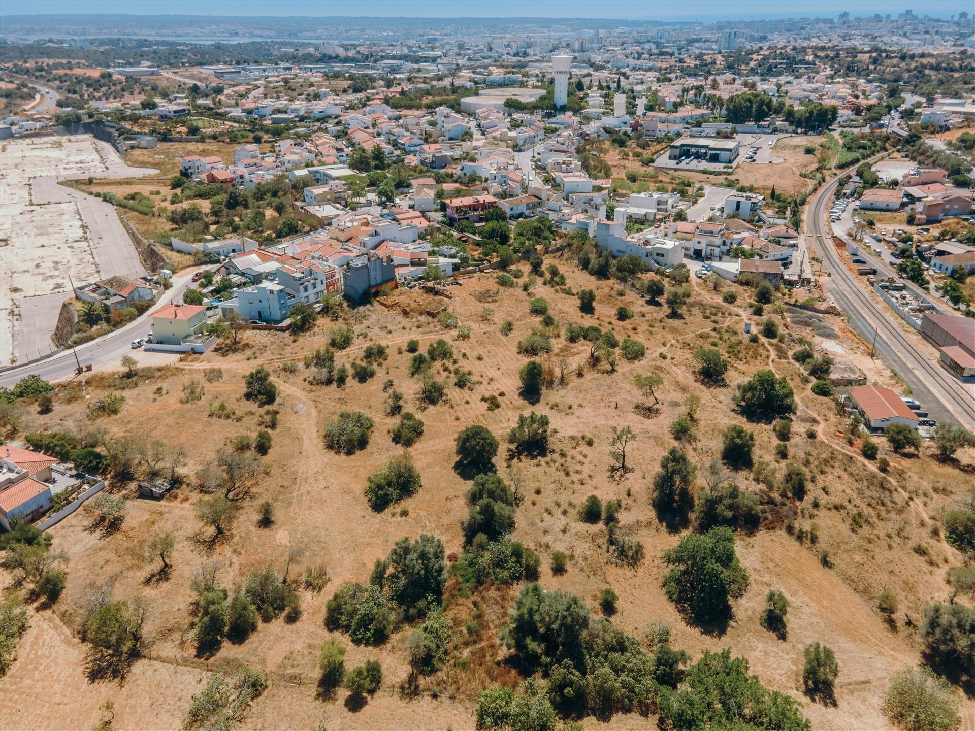 Terreno com Projeto de Loteamento – Chão das Donas, Portimão