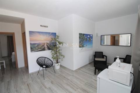 Moradia T6+2 em Sagres – Próxima da Praia e com Vista Mar