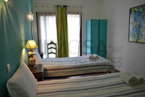 Fabulosa Residencial no centro de Alvor a dois passos da linha do mar.