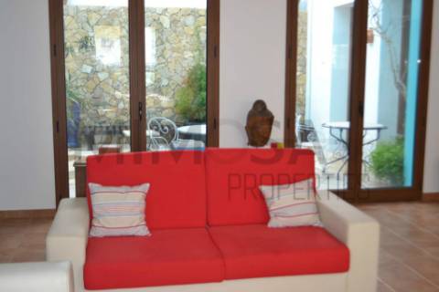 Fabulosa Residencial no centro de Alvor a dois passos da linha do mar.