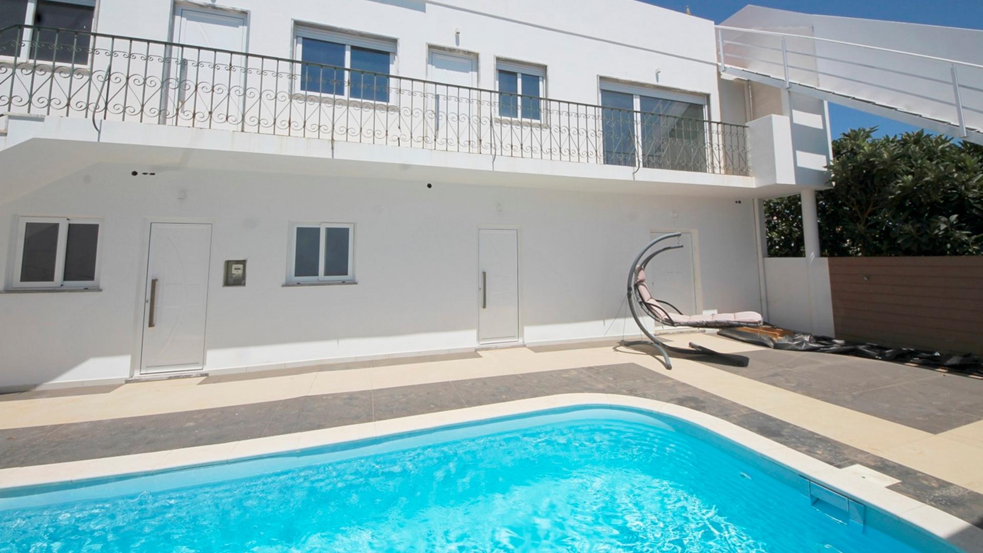 Novo Apartamento T2 com piscina a 50 metros da Praia, Praia da Luz
