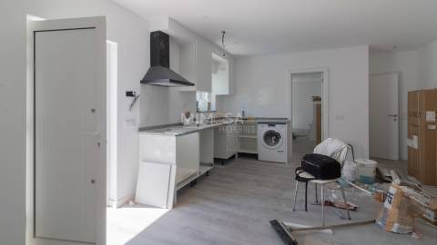 Novo Apartamento T2 com piscina a 500 metros da Praia, Praia da Luz