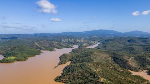 Terreno com Potencial para Turismo Rural e Agro Turismo, Odiáxere