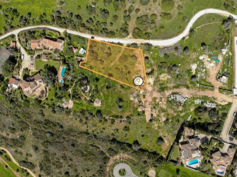 Terreno para construção - Vale da Lama