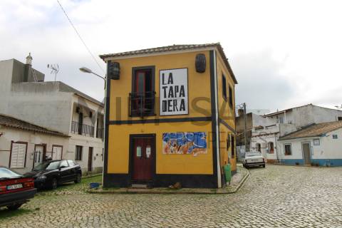 Espaço comercial para restaurante / bar - Barão de S. João