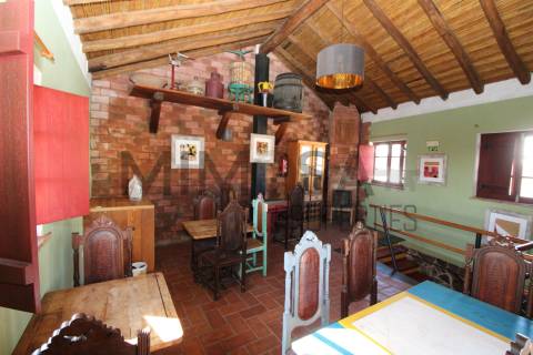 Espaço comercial para restaurante / bar - Barão de S. João