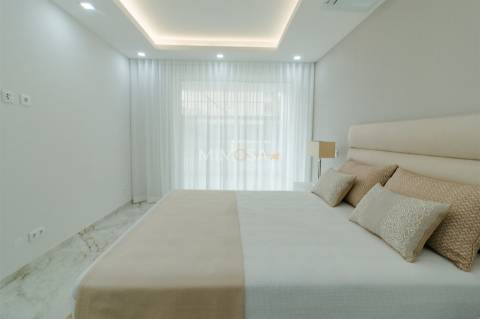 Apartamento T3 com piscina em fase de construção, em Lagos