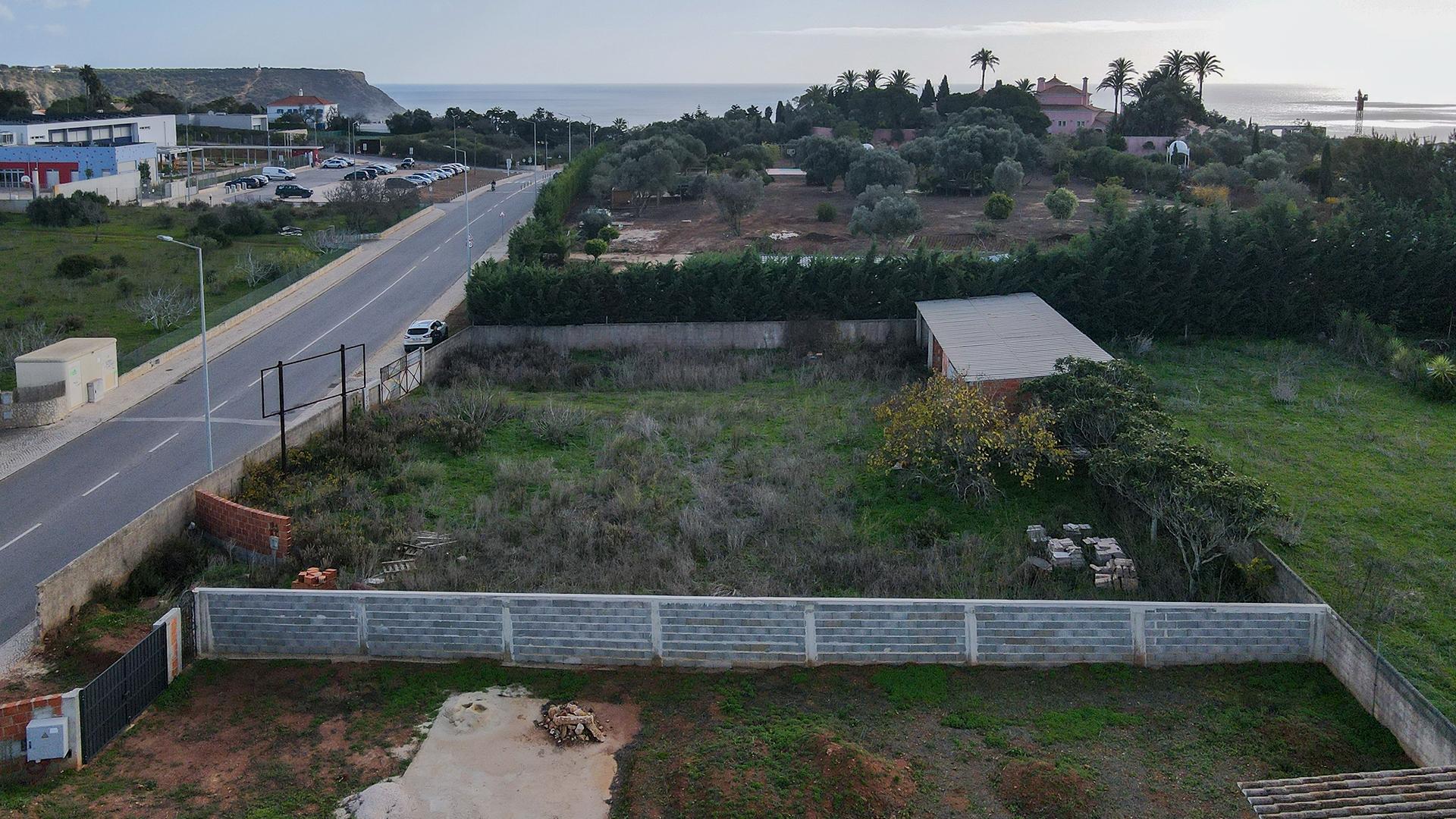 Terreno para construção com projeto aprovado, Praia da Luz, Lagos