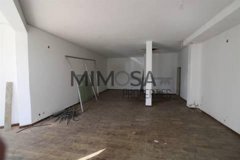 Magnífica loja na Praia da Luz, Lagos