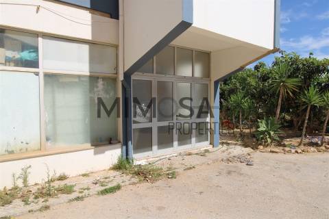 Magnífica loja na Praia da Luz, Lagos